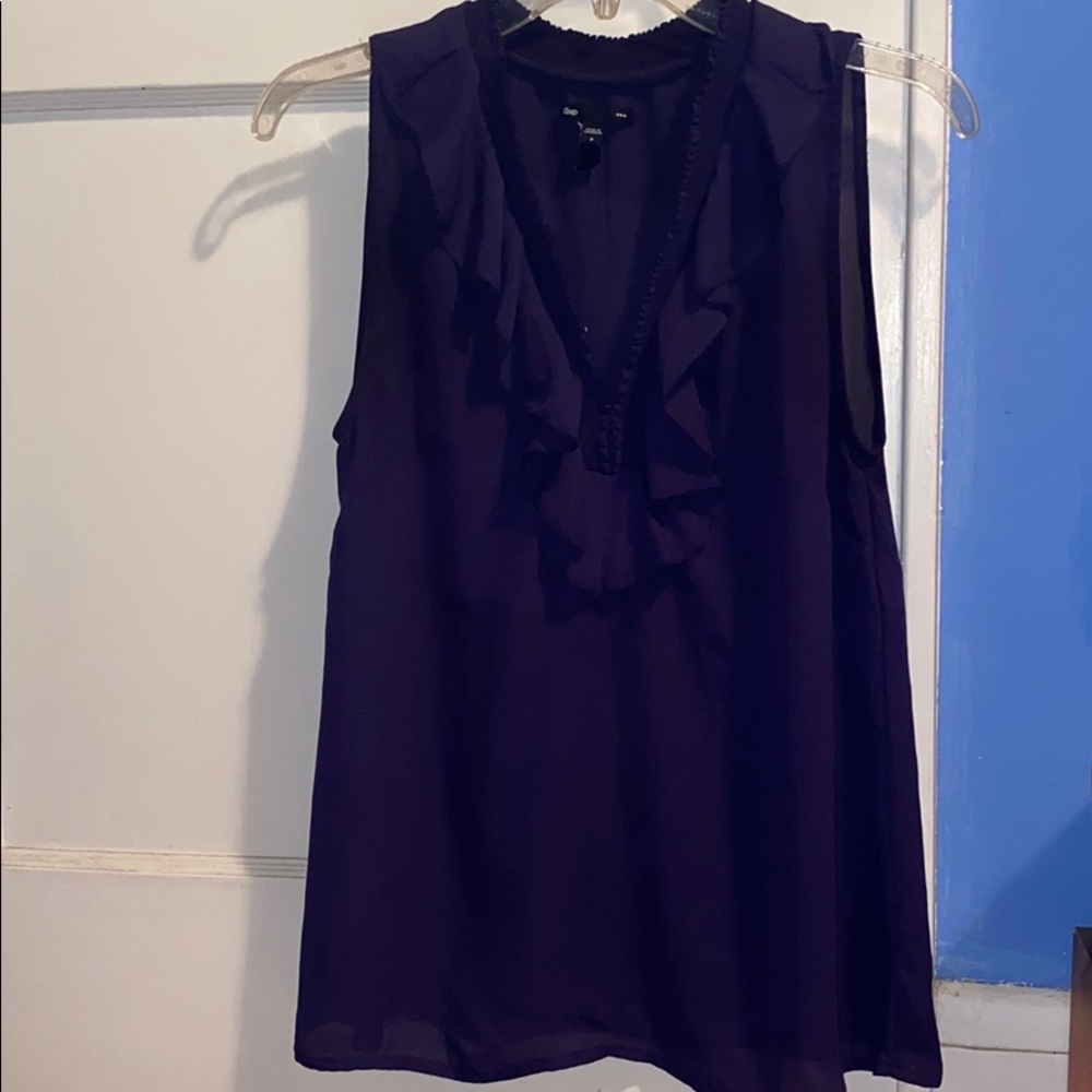 Gap sleeveless blouse